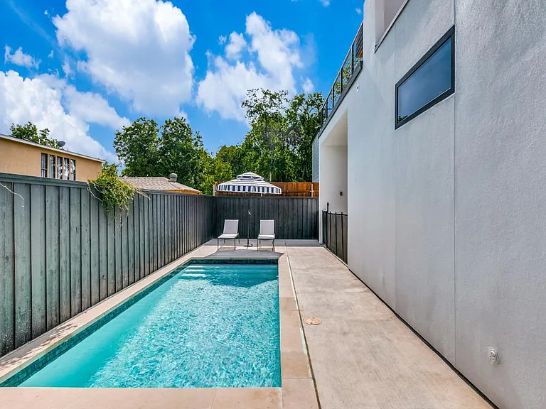 4434 Bonham St — Photo 46