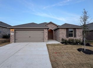 560 Marsh St, Cleburne, TX 76033