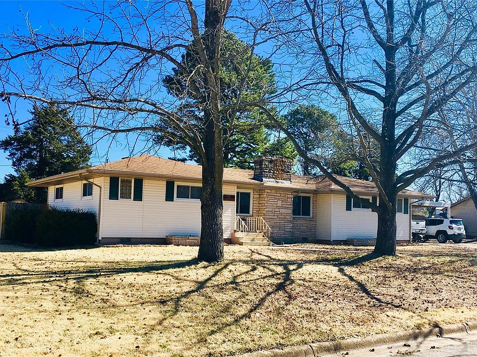1st image of 149 Crescent Dr