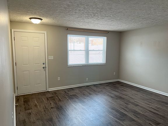 5th image of 1244 Shawn Dr