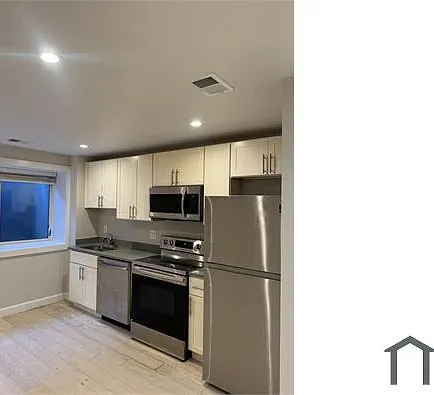 1447 Oak St NW #C001 — Photo 4