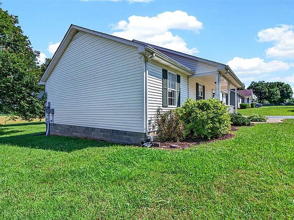 2nd image of 90 Ayers Ln