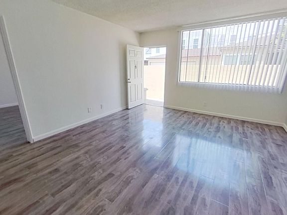 4th image of 1967 18th St #3