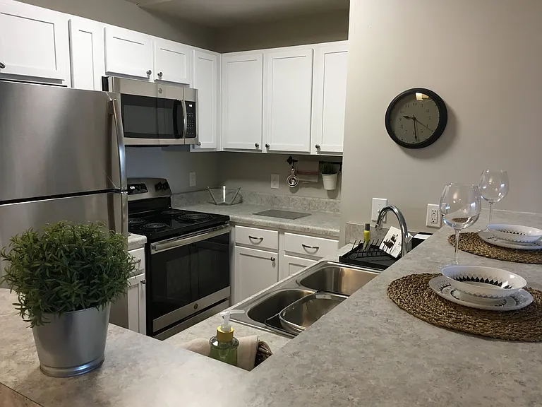 Washington Village Apartments — Photo 15