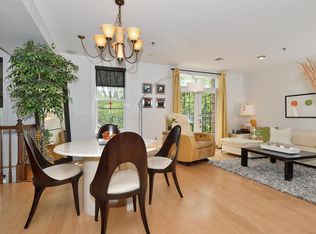 264 5th St APT 2B, Hoboken, NJ 07030