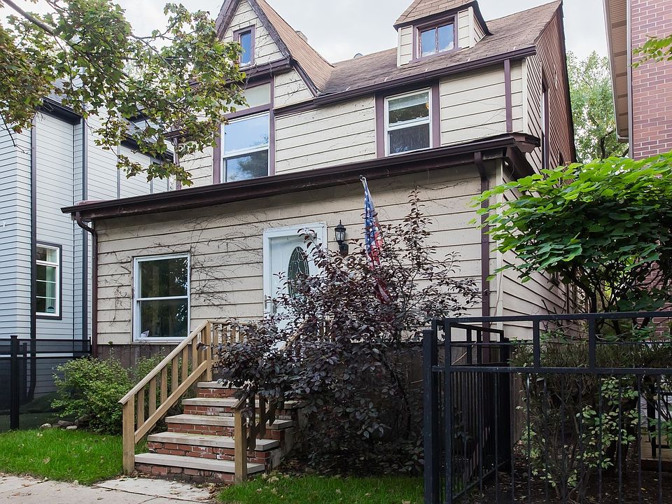1st image of 2307 W Montrose Ave