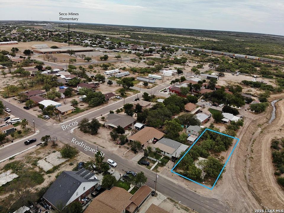 1st image of 2662 Rodriguez St.