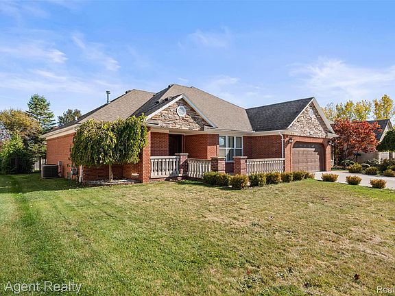 3rd image of 53260 Villa Rosa Dr