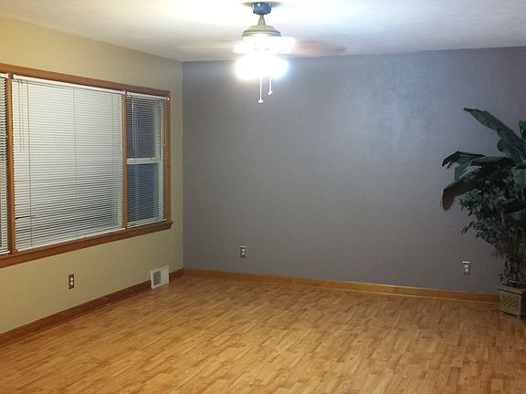 2nd image of 1033 36th Ave