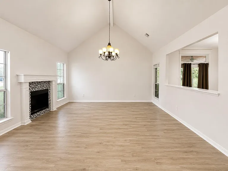 21458 Park Timbers Ln — Photo 2