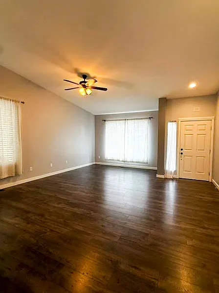 4 bed, 2.5 bath, 2258 sqft, $2,750 — Photo 3