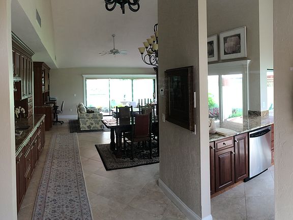 4th image of 527 Bay Villas Ln