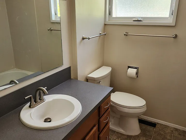 15824 SE 12th Pl — Photo 9