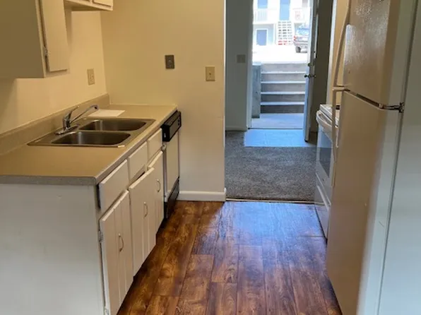 501 Charlotte St APT 4, Johnstown, CO 80534