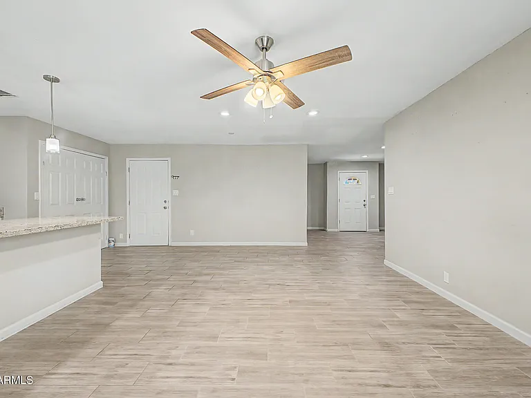 950 E Lilac Dr — Photo 10