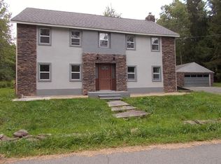 764 Freytown Rd, Gouldsboro, PA 18424