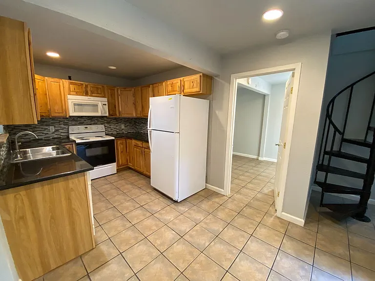 2830 San Gabriel Street — Photo 18