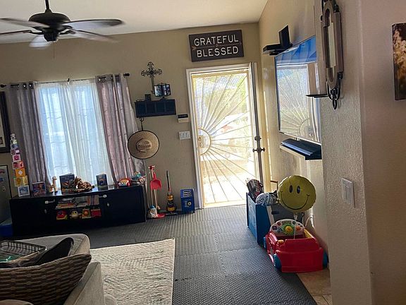 4th image of 2618 E Angela Dr