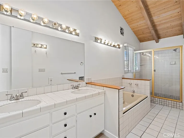 508 Redlands Ave — Photo 23