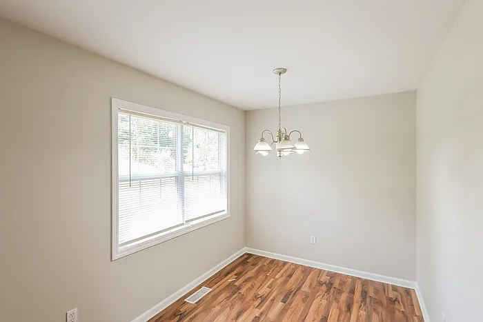 965 Skyview Lake Rd — Photo 3