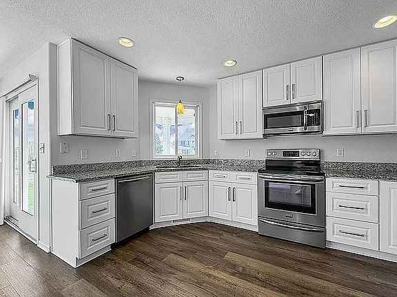 5th image of 6213 NW 97th St