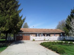 12555 Leland Rd, Waterman, IL 60556