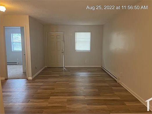 2nd image of 713 S Scientific St #B