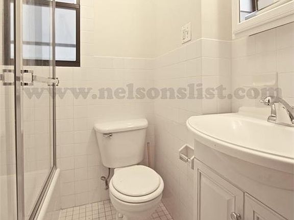 5th image of 886 Union St APT 3A