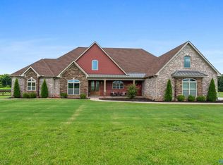 786 Steele Ln, New Market, AL 35761