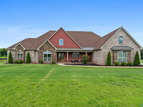 786 Steele Ln, New Market, AL 35761