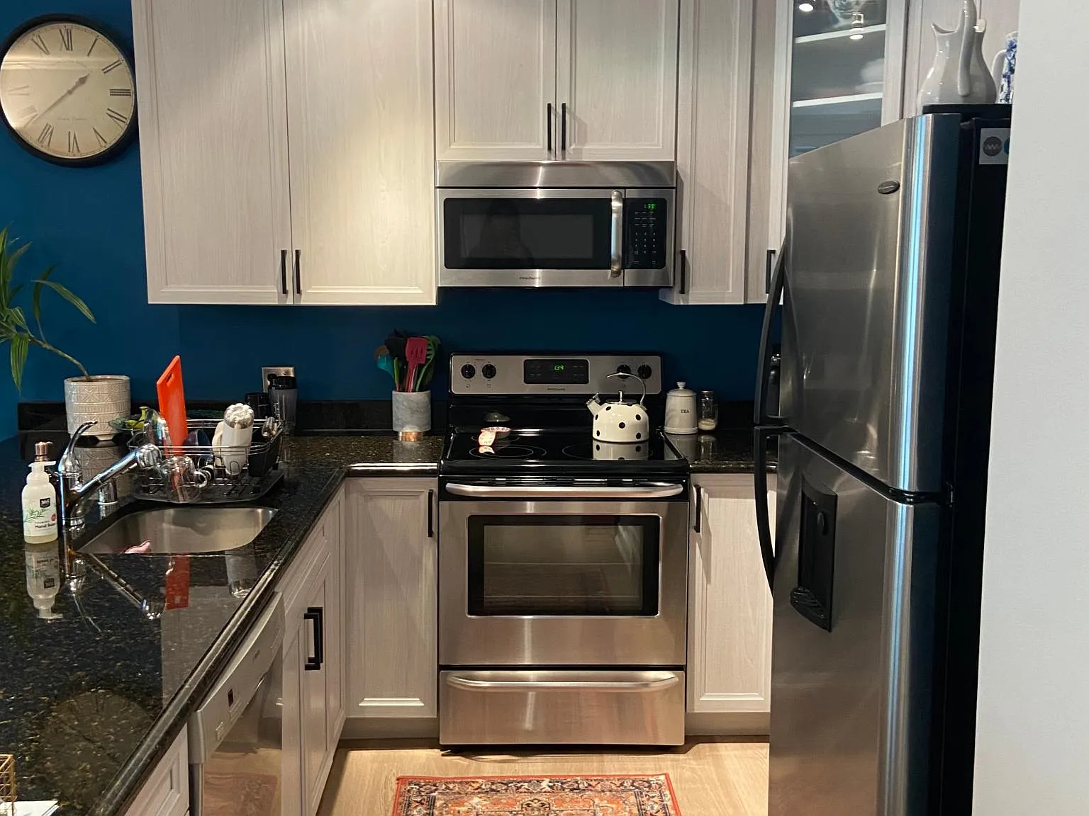1 bed, 900 sqft, $1,925 — Photo 3