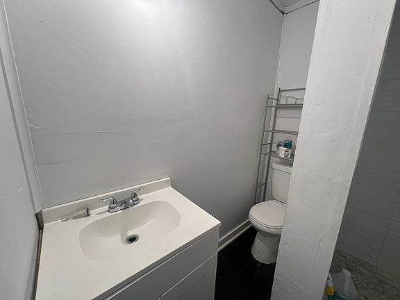 2nd image of 1221 Sabinas St #2