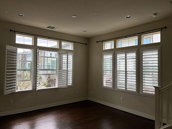 4th image of 2852 Saratoga Dr