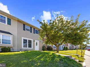 98 King Charles Cir #98, Rosedale, MD 21237