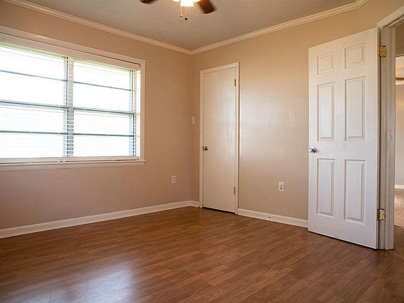 5th image of 605 Cash St
