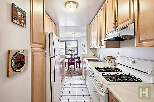 Sold by Halstead Real Estate | media 22