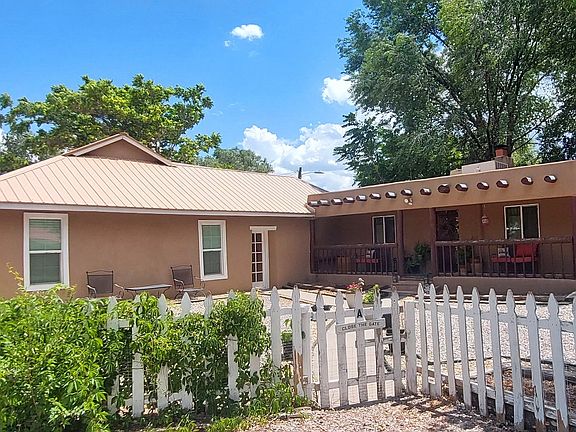 This Country like Home is located on the out skirts of Espanola, it neighbors La Mesilla off of 399. Enjoy your evenings on the front porch with a glass of wine or morning coffee.