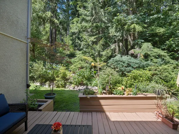 539 Ioco Rd, Pt Moody, BC V3H 2W3