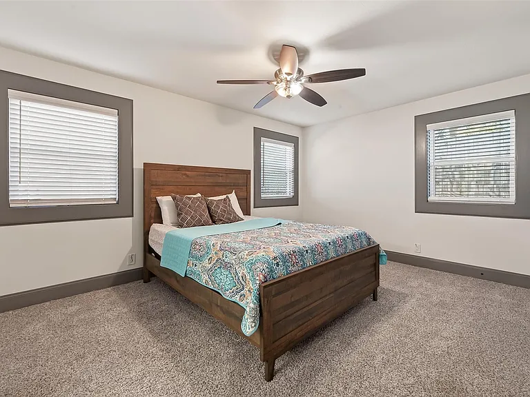 10054 Cedardale Dr — Photo 30