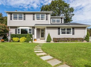 67 Vanderbilt Ave, Saint James, NY 11780