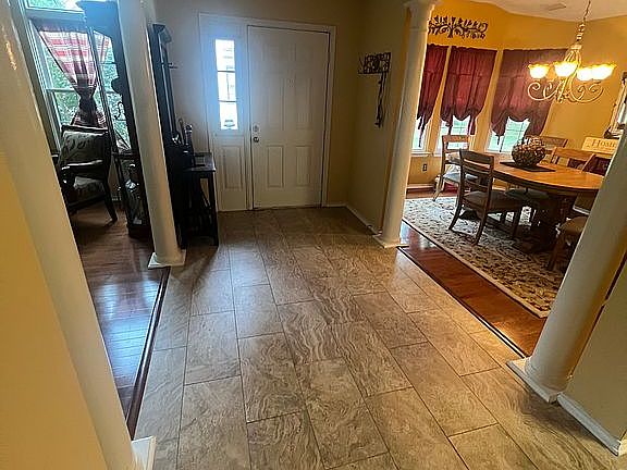 Entrance center hall