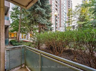 39 Pemberton Ave #102, Toronto, ON M2M4L6