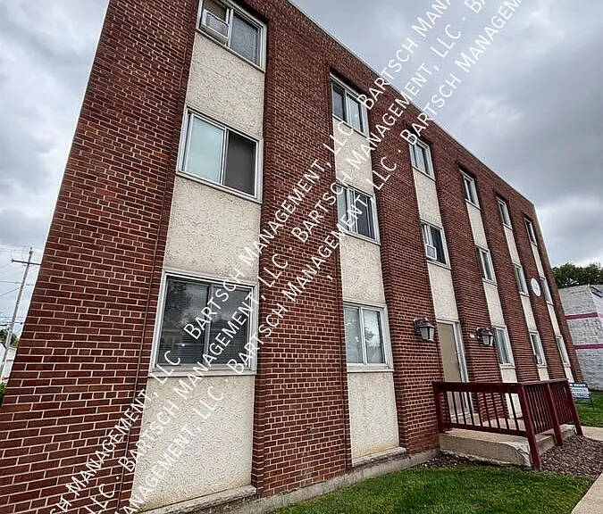 8723 W Greenfield Ave #103 — Photo 1