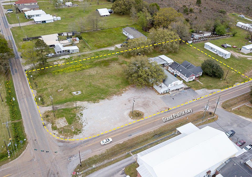 2nd image of 8023 Grand Prairie Hwy