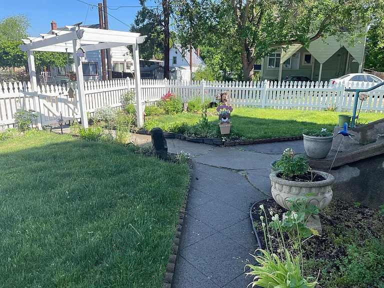Fenced front yard