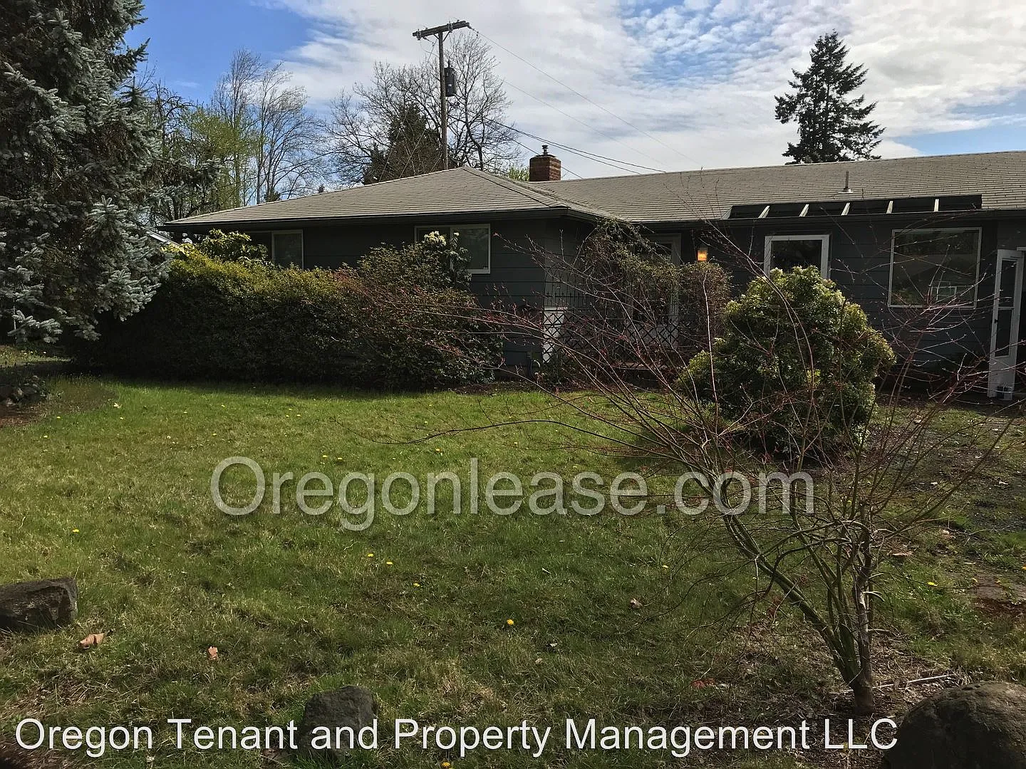 830 Armstrong Ave photo 1
