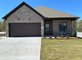 197 Fletcher Ridge Dr, Little Rock, AR 72223