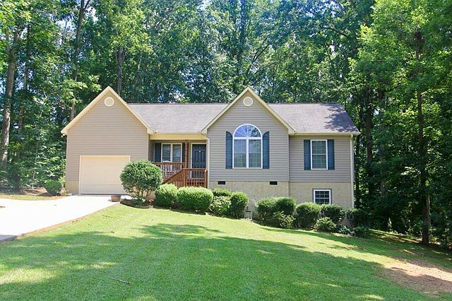 1st image of 205 Lakeview Dr