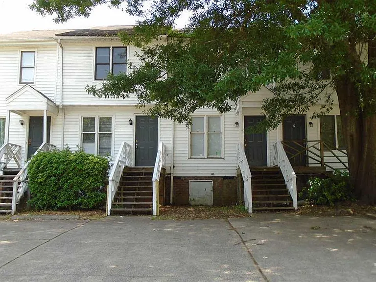 4308 Bayliner Dr #B — Photo 1