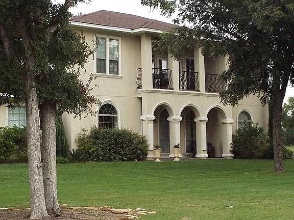 2nd image of 1002 Wildberry Cir